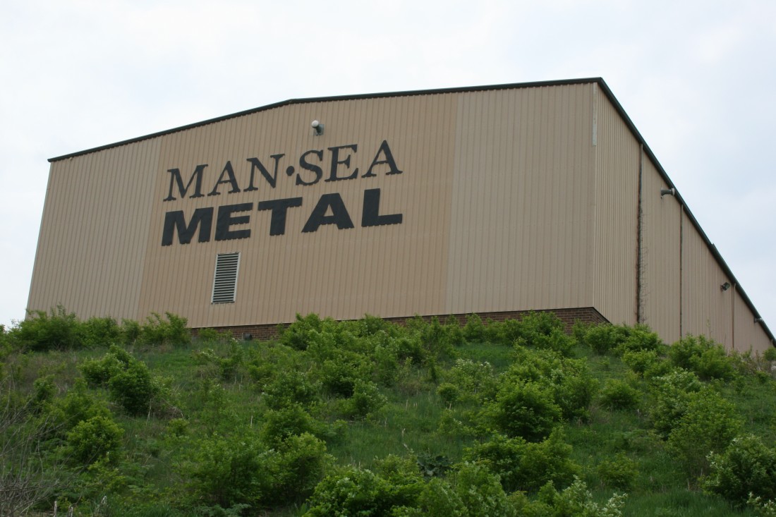 Mansea Metal Warehouse Complete with Metal Siding