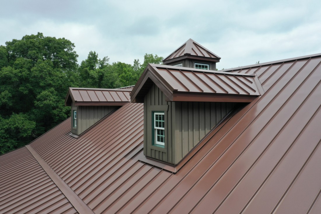 Metal Roof Maintenance Tips | Mansea Metal - iStock-1295135732