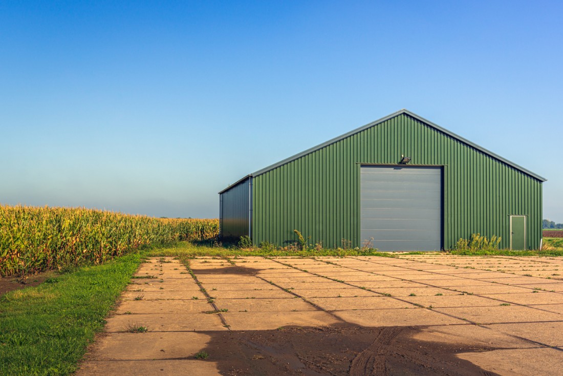 Midwestern Buildings | Mansea Metal - iStock-1345675397