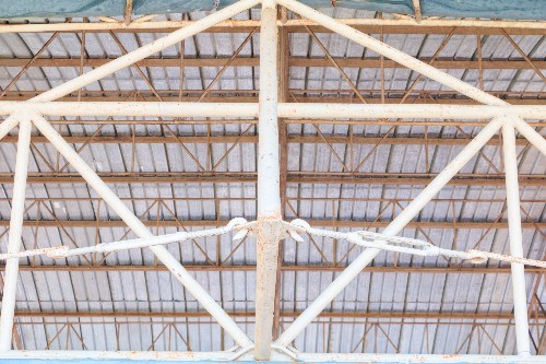 A pole barn just waiting to have insulation added to it.